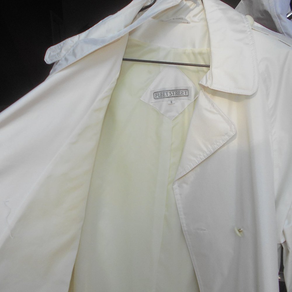 Women's Fleet Street Trench coat size 8 classic style off white